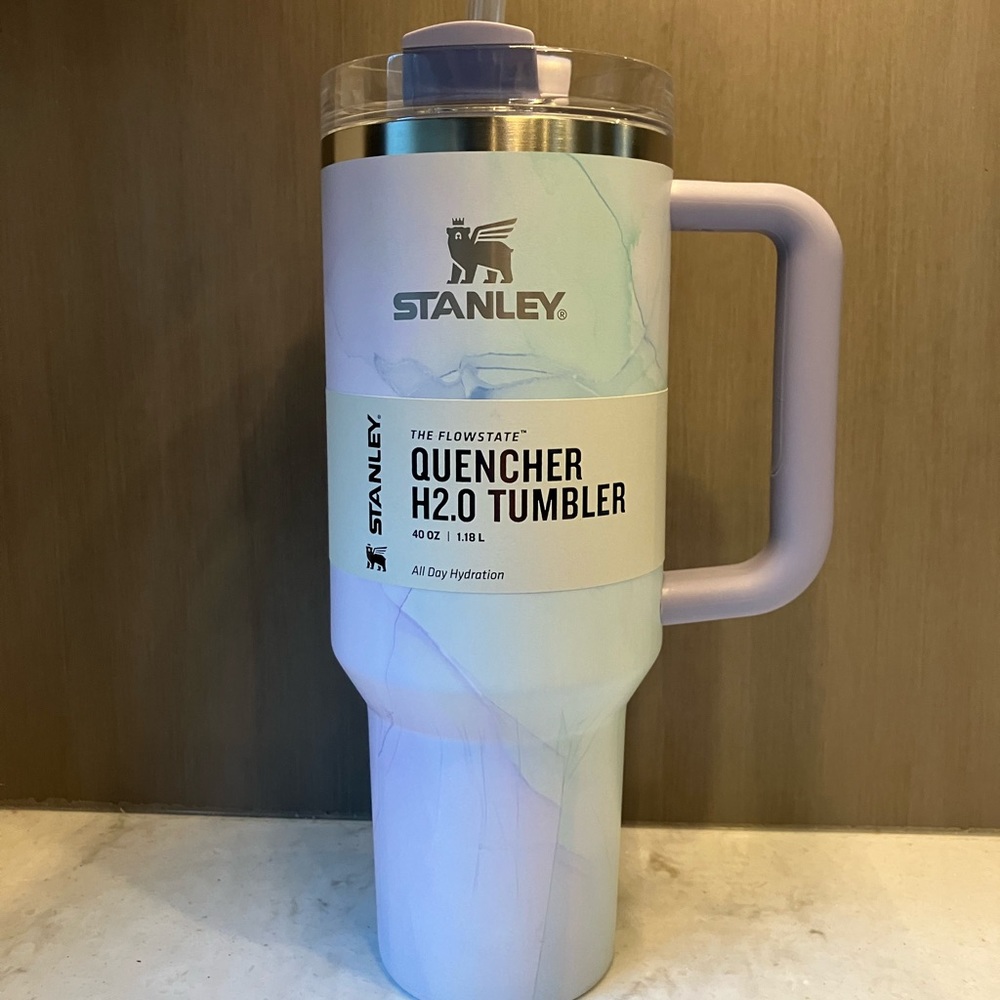 Stanley flowstate 40 oz. Quencher H2O Tumbler